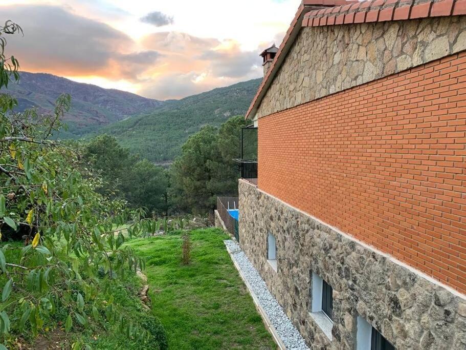 Vila Casa Balta Ávila Exteriér fotografie